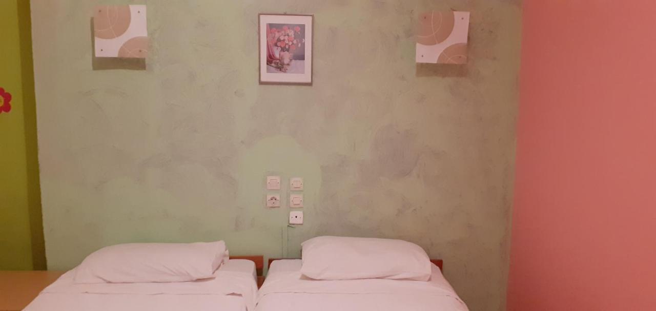 Pame Pantheos Hotell Kamena Vourla Exteriör bild