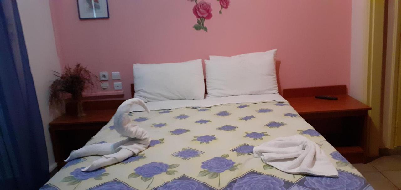 Pame Pantheos Hotell Kamena Vourla Exteriör bild